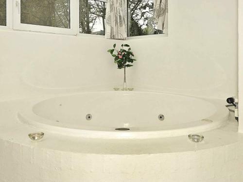 Four-bedroom Holiday Home In Henne 8