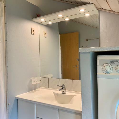 Holiday Home Svallerhulvej 063100