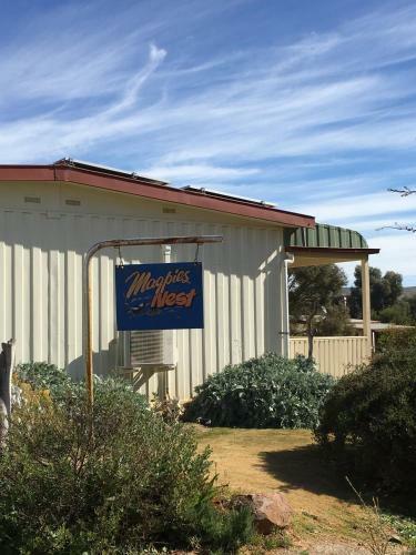 Black Jack Get-a-way "magpies Nest"