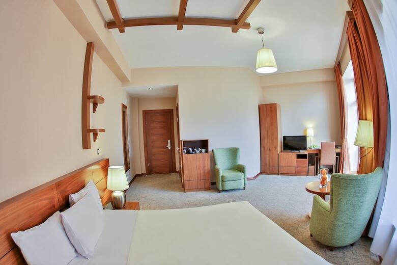 El Resort Hotel
