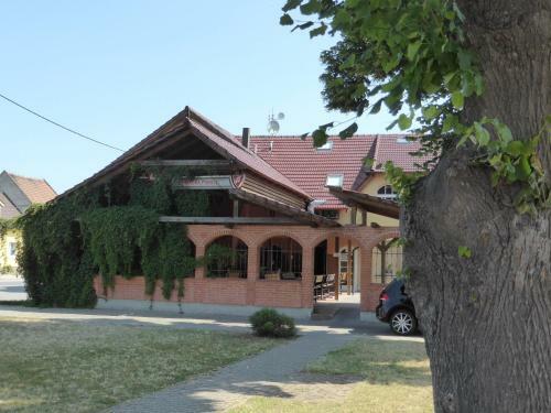 Hostal Penzion Adam?�k