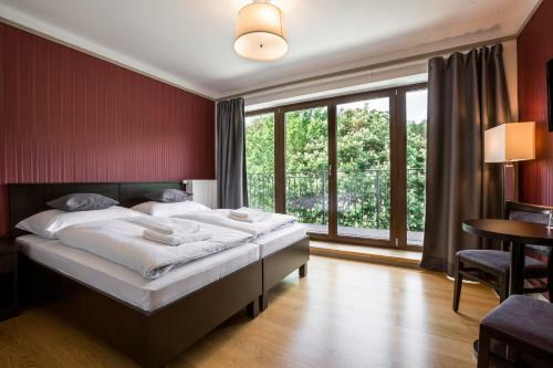 Hotel Mandat