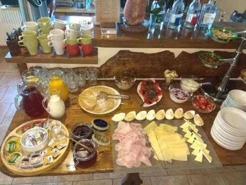Hostal Penzion Sv?tl� - ?esk� R�j