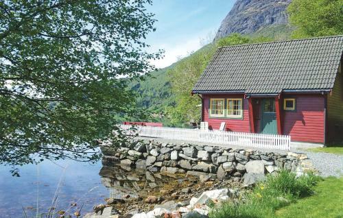 Holiday Home Hyllestad Lifjorden II