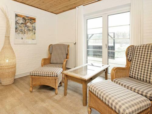 Six-bedroom Holiday Home In Bl�vand 6