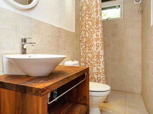 Three-bedroom Holiday Home In Str�by 3