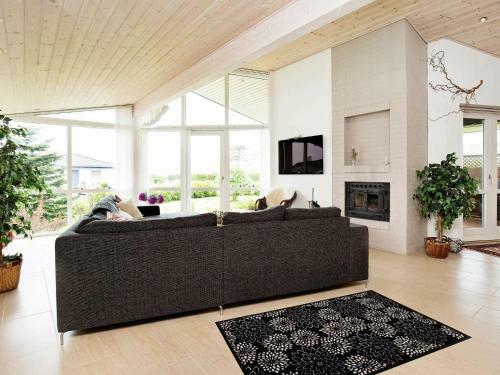 Holiday Home Mj�lnersvej