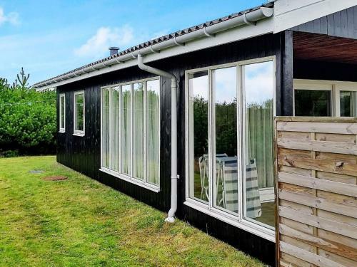 Holiday Home Fan� XIV