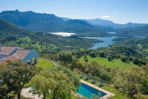 Dehesilla De Algar Villa Sleeps 8