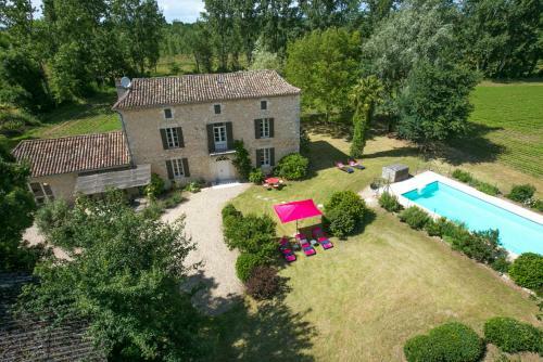 Bearnes Villa Sleeps 8 Pool Wifi