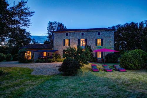 Bearnes Villa Sleeps 8 Pool Wifi