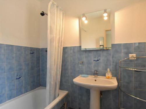 Elegant Villa In Bize-minervois With Pool