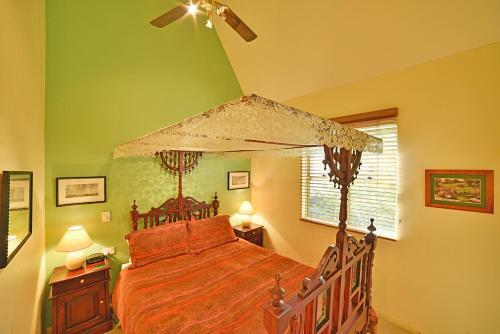 Lodge Cooroy Country Cottages