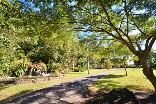 Lodge Cooroy Country Cottages