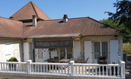 Villa Climatisee Avec Piscine Privee � L'oree Du Perigord