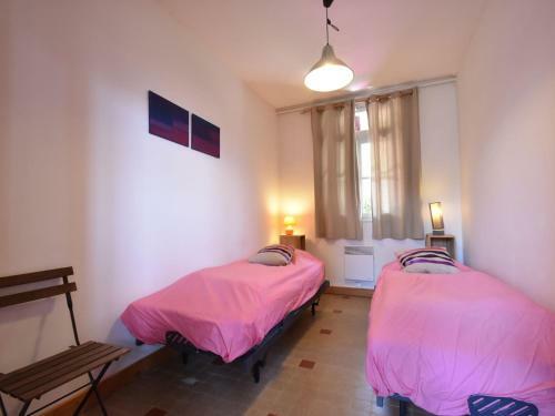 Spacious Holiday Home With Swimming Pool In Cuzy