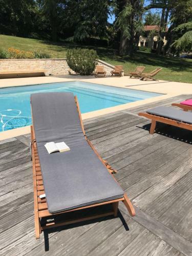 Hostal Demeure Des Monts D'or
