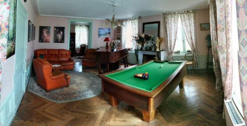 Bed & Breakfast Chateau De Grosfy