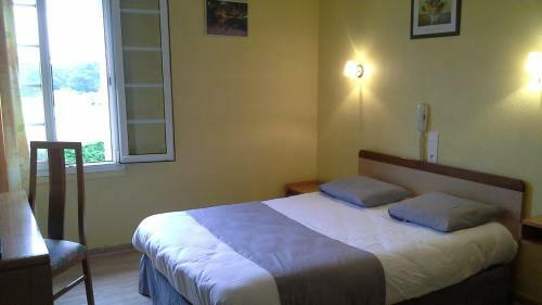 Hotel Logis H�tel La Cr�maill�re