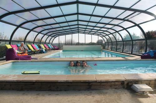Emerald Coast Gites And Lodge