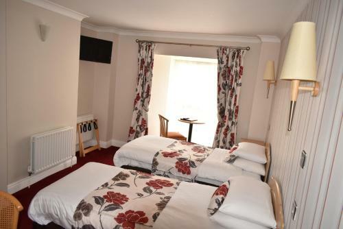 Hotel The Corralea Court