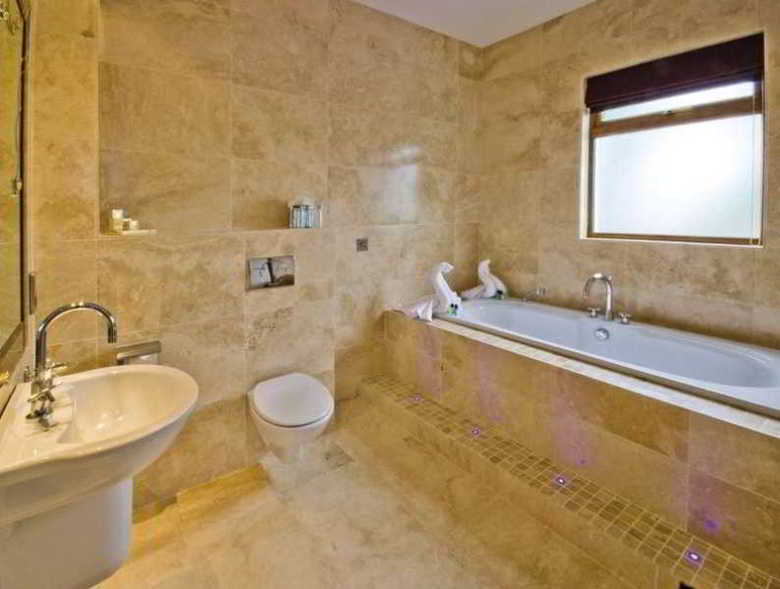 Ard Ri House Hotel