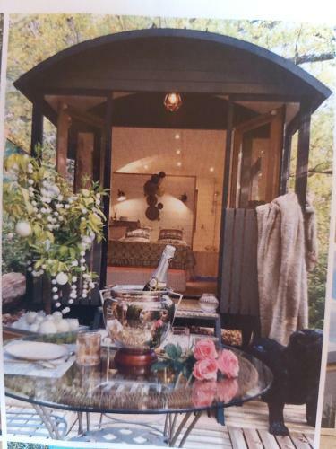 Bed & Breakfast Chambres D'h�tes Du Domaine De Lansac
