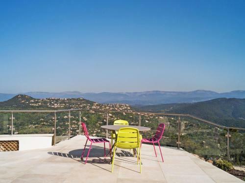 Luxurious Villa In Frejus With Private Swimming Pool