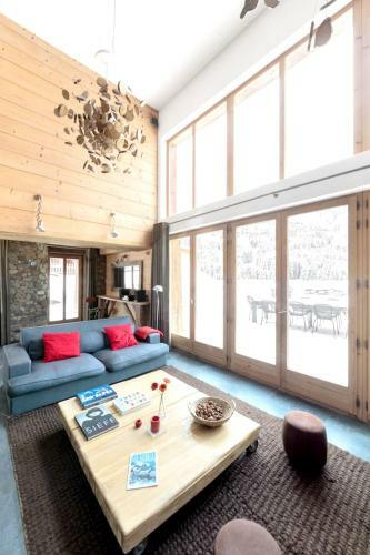 Chalet Route De Mottaret