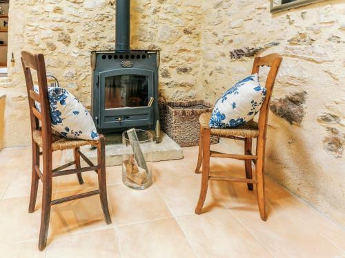 French Mansion In Aquitaine With Private Terrace