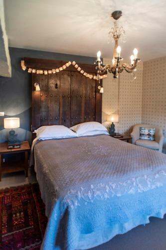 Les Deux Abbesses En Vert | La Grande Maison B&B