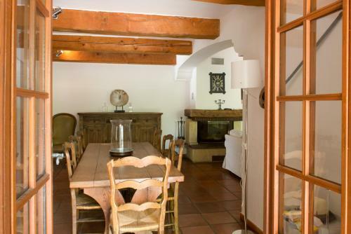 Tavernes Villa Sleeps 8 Pool Wifi