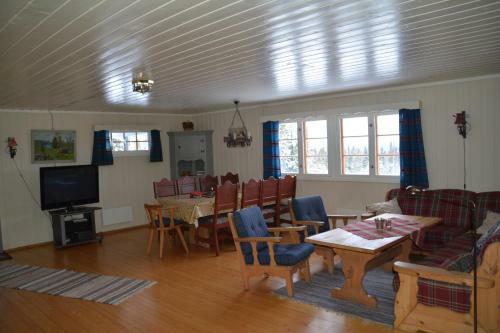 Lodge Nyst�len Hyttegrend