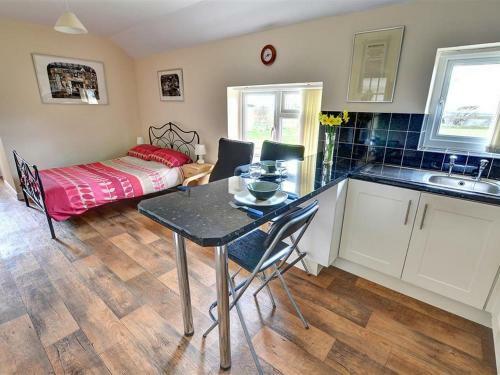Holiday Home Cwmduad