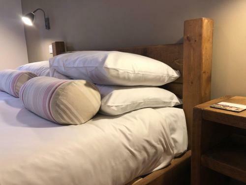 Fields End Lodges