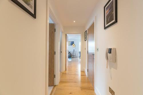 Colindale 3 Bed Luxury Apartment