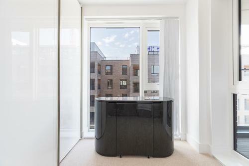 Colindale 3 Bed Luxury Apartment