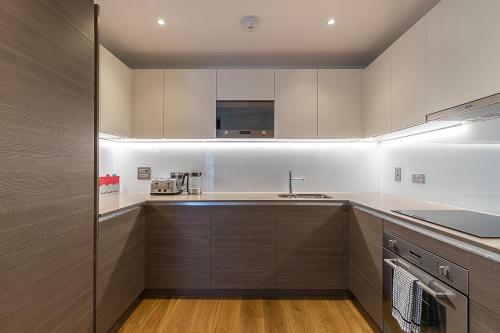 Colindale 3 Bed Luxury Apartment