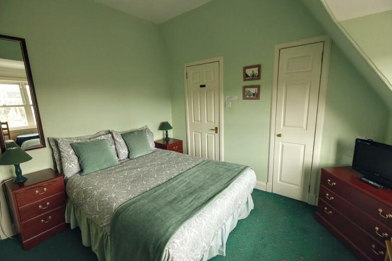 Hostal Airdenair Guest House
