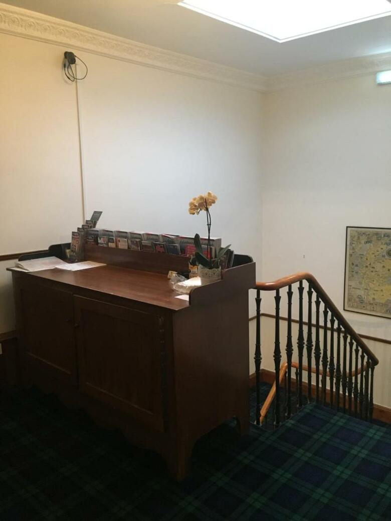 Hostal Airdenair Guest House