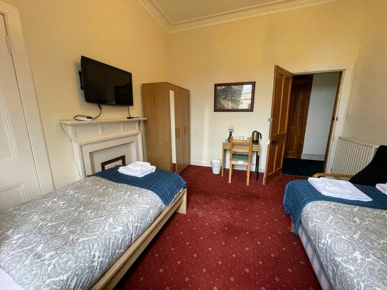 Hostal Airdenair Guest House