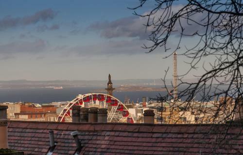 Apartamento The Ramsay Castle View Residence