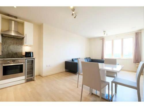 Apartamento Bright And Spacious 2-bedroom Flat, Sleeps 4