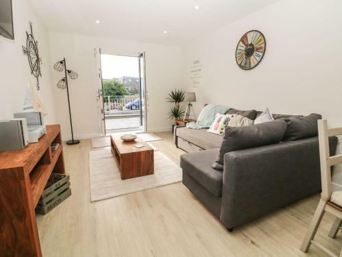 Apartment 2, Tyn-y-gongl