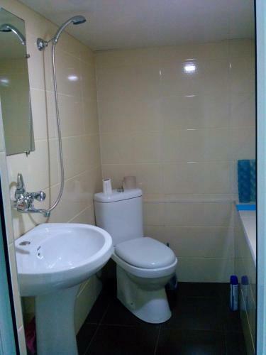 Hostal Apartment On Erekle 25a