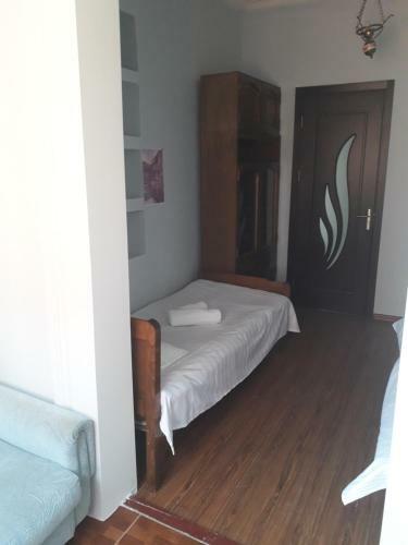 Hostal Zaza Guest House