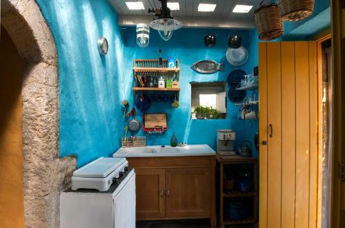 Painter's Country House