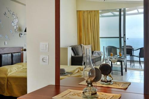 Apartamento Golden Fox Studios And Suites