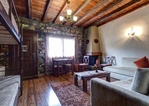 Apartamentos Remos Villas
