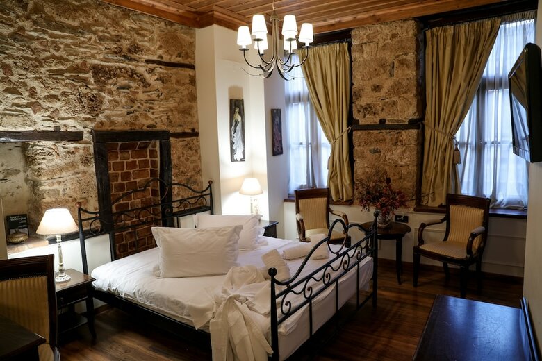 Deluxe Boutique Hotel Palea Poli